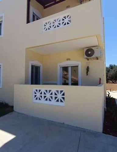 Verano Oasis Apartment_near The Sea-free Parking